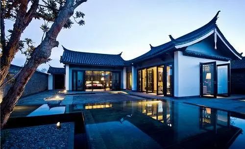 你在景點(diǎn)奔波打卡，我在酒店時髦吃茶——酒店大堂里的高級茶室插圖